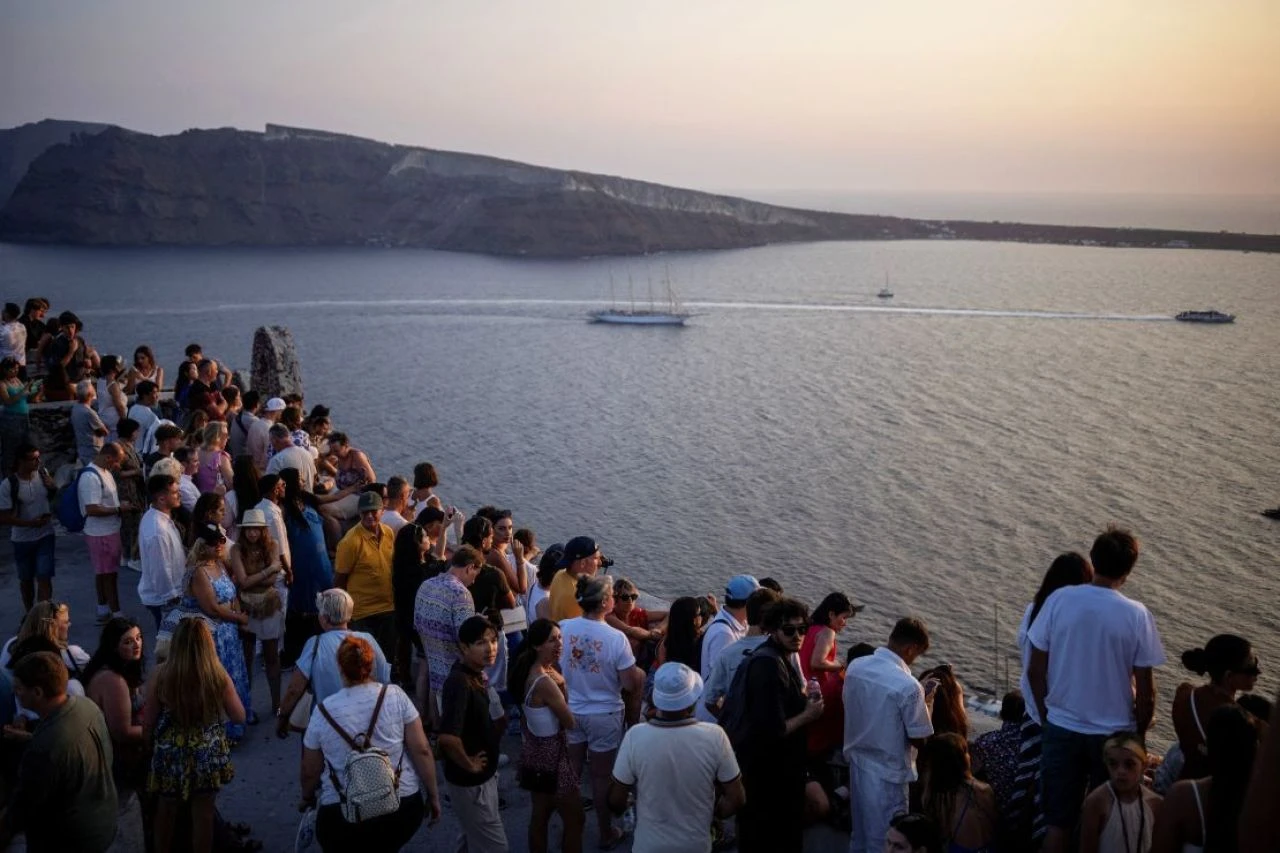Okullar tatil edildi, kalabalık durmak yasaklandı! Deprem fırtınası sonrası Yunanistan'da flaş kararlar!  - 3. Resim