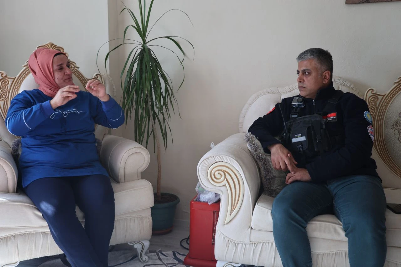 Depremden 56 saat sonra sağ çıkartılmıştı! Enkazdan kurtulduğu anları anlattı