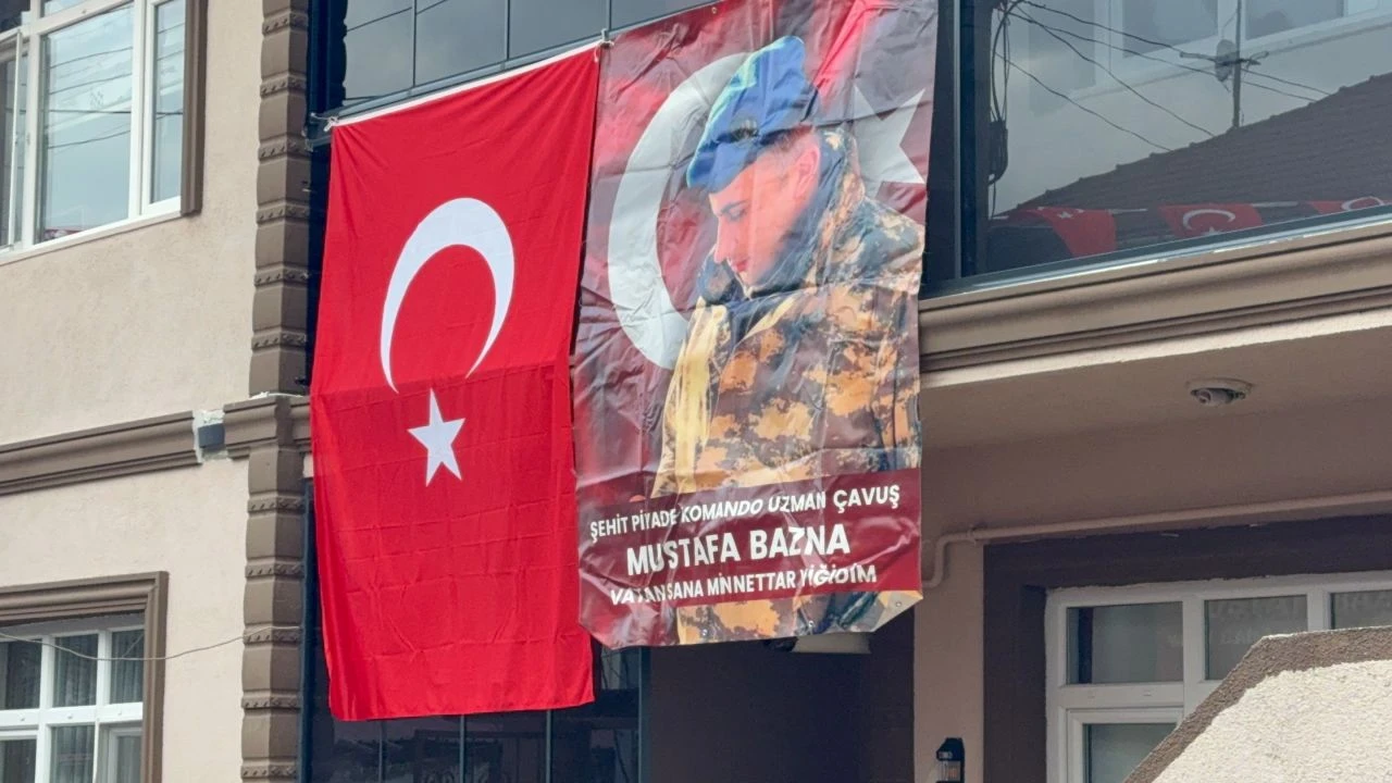 Son dakika | Pençe-Kilit bölgesinde bir askerimiz şehit: Mustafa Bazna’nın naaşına üç yıl sonra ulaşıldı - 1. Resim