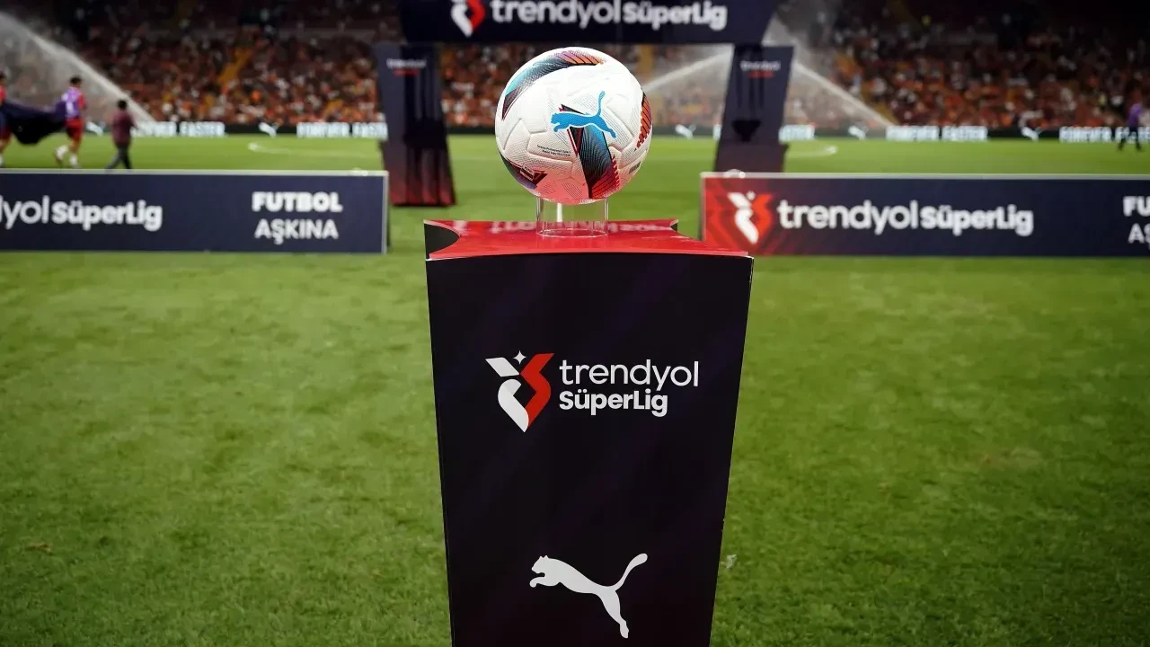 Süper Lig’de 2025 ara transfer döneminin ne zaman sona ereceği araştırılıyor - 2. Resim