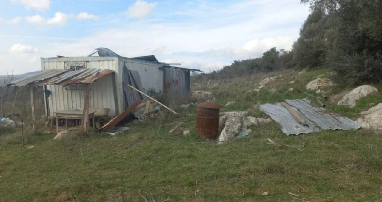 Bursa'da sattığı bahçesindeki konteynerini geri aldı! 88 yaşında cezaevine girdi - 2. Resim