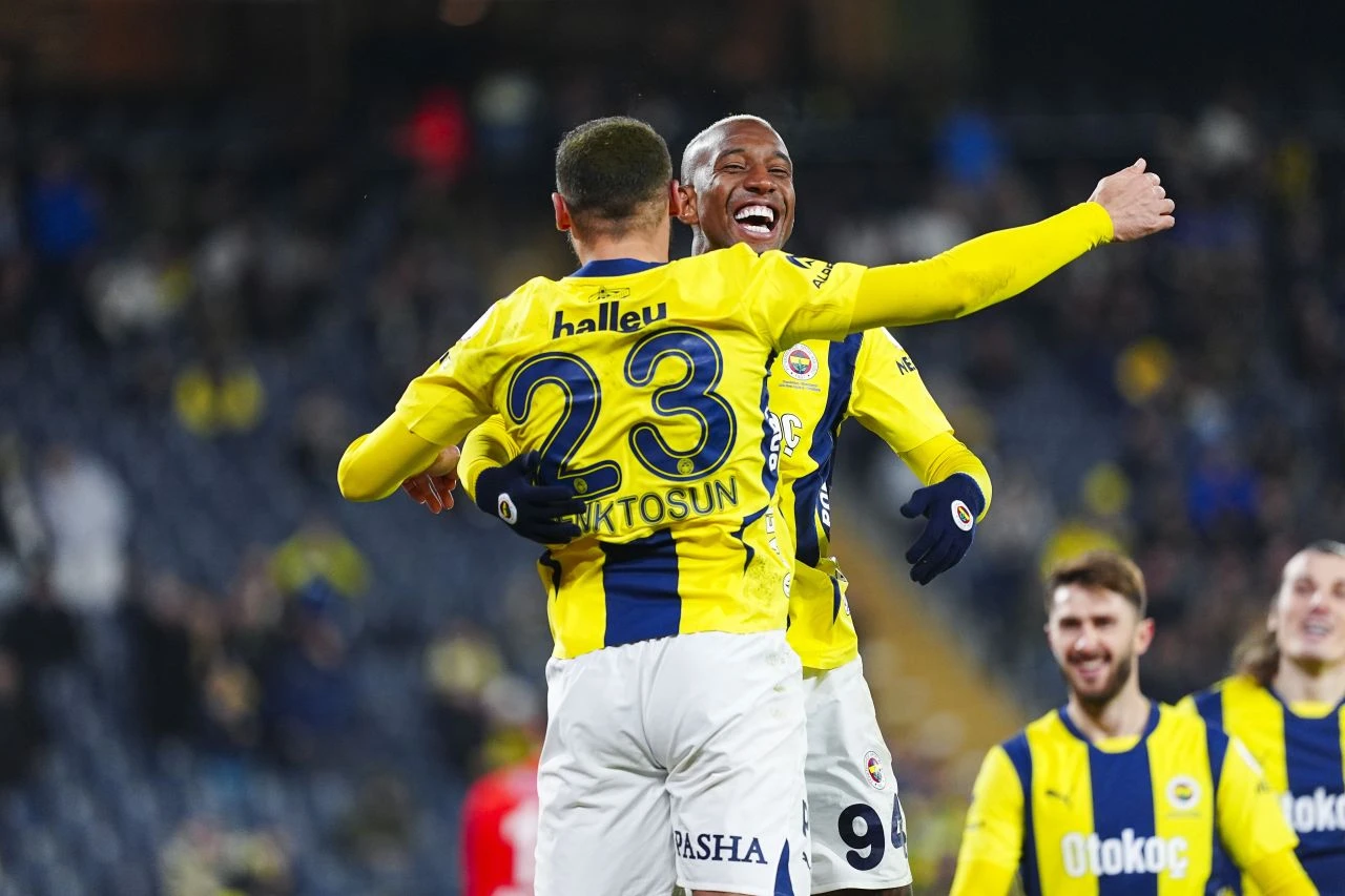 Fenerbahçe Erzurumspor'u kupa maçında 5-0 mağlup etti!