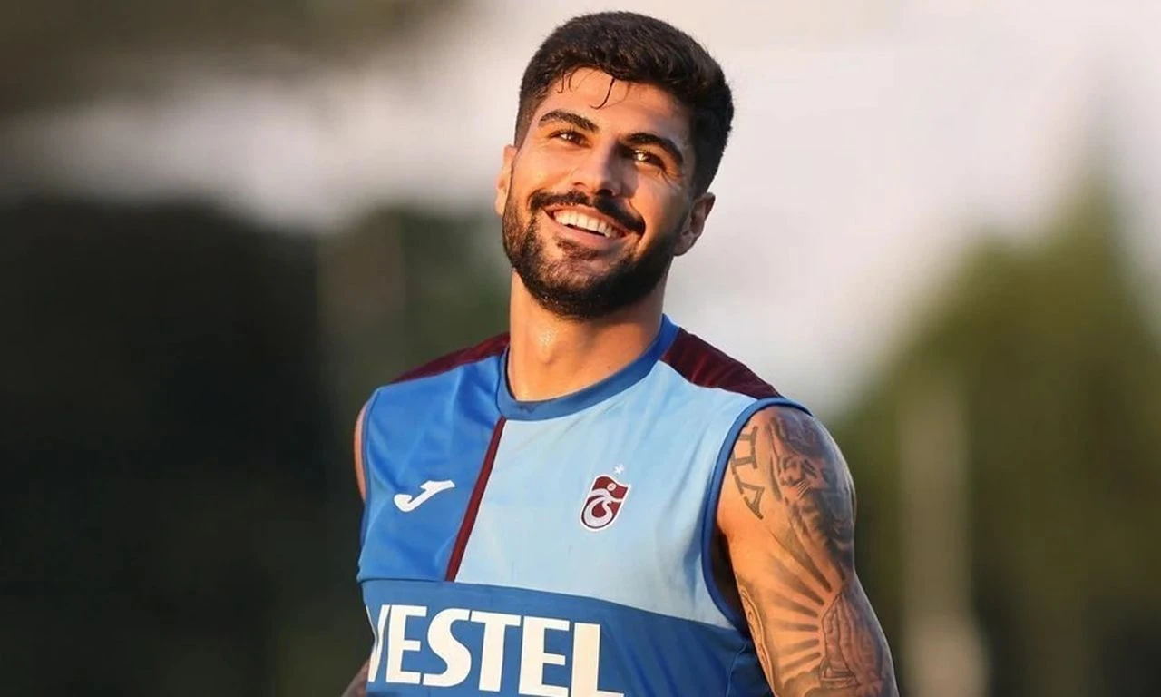 Fenerbahçe'de milli sol bek harekatı! Ezeli rakibe flaş teklif hazırlığı