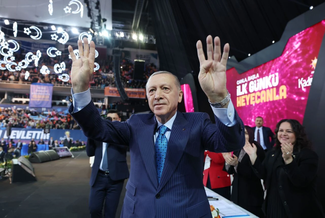 Son dakika | Cumhurbaşkanı Erdoğan'dan Özgür Özel'e slogan cevabı: 'Muhatap alıp cevap versek bize yazık' - 3. Resim