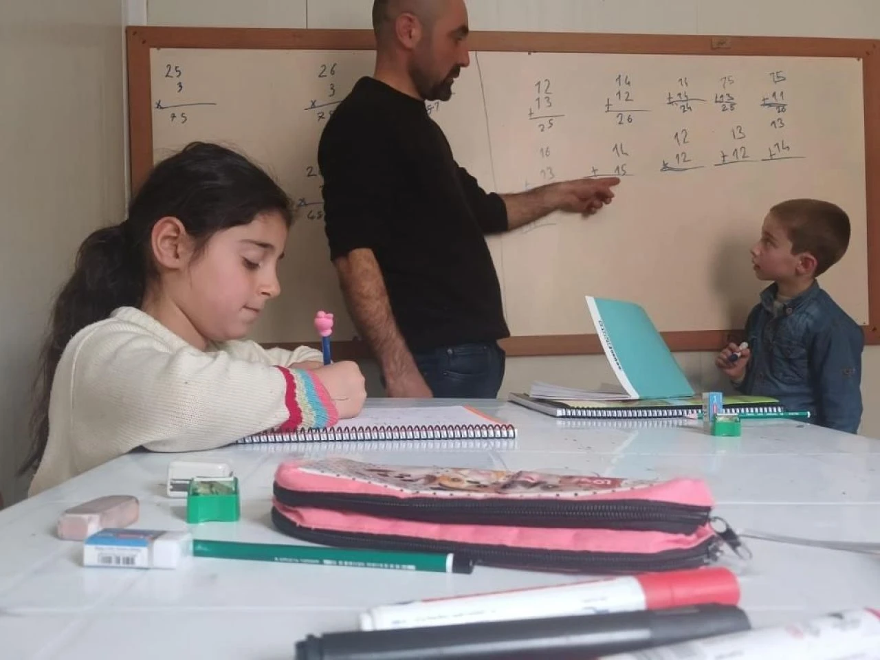 Bu okul başka okul: Van'da bir öğretmen, iki öğrenci