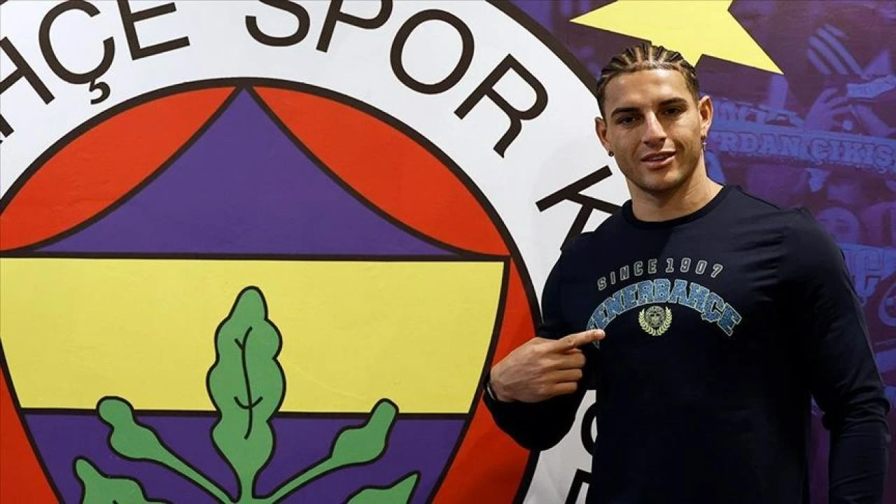 Fenerbahçe Avrupa kadrosunda Diego Carlos olacak mı? Jose Mourinho açıklama yaptı - 1. Resim