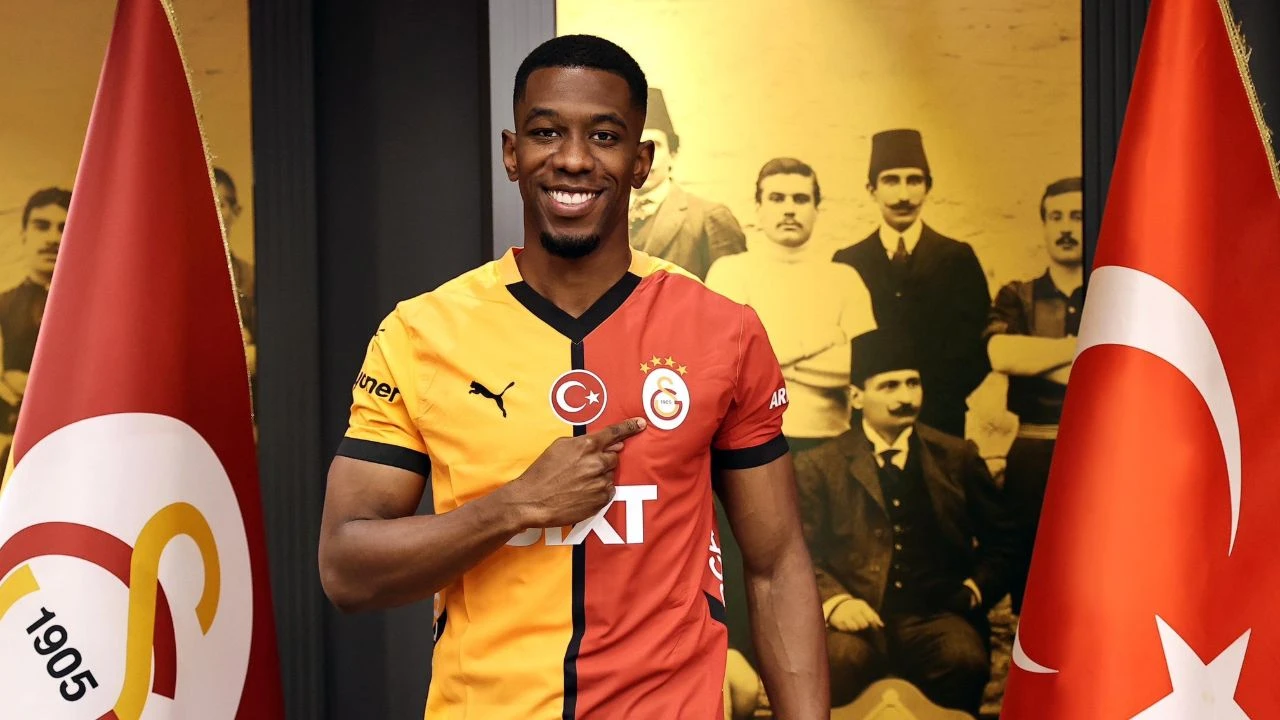 Galatasaray yeni transferini resmen duyurdu: Carlos Eccehomo Cuesta Figueroa'nın maliyeti belli oldu!