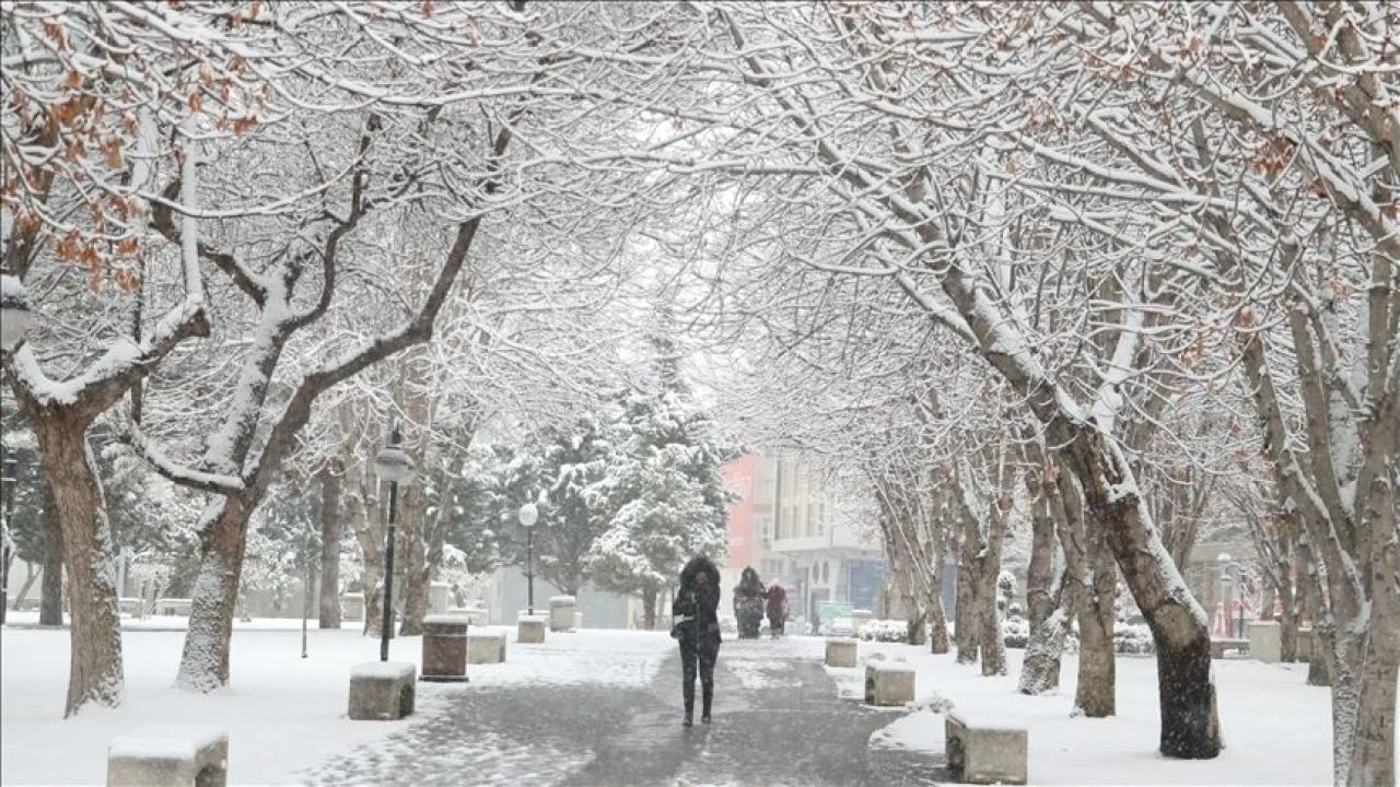 Malatya'da okullar tatil mi? 7 Şubat Cuma günü için valilikten açıklama bekleniyor - 1. Resim