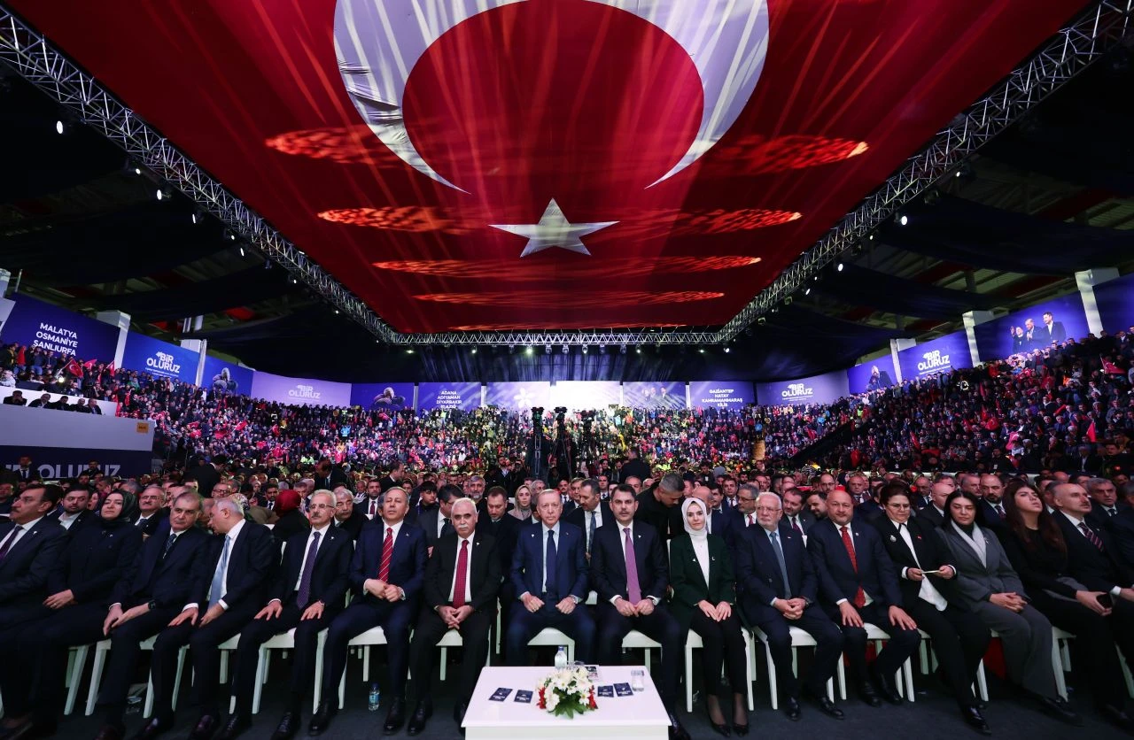 Son dakika | Cumhurbaşkanı Erdoğan 'evine girmeyen kalmayacak' diyerek duyurdu: Yılbaşına kadar 453 bin konut yapacağız - 2. Resim