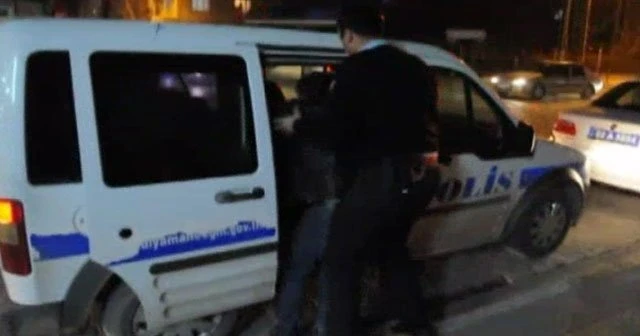 Alkollü şahıslar polisleri tartakladılar
