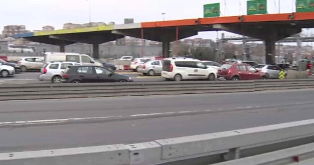 İstanbullular uzun süre yolda kaldı