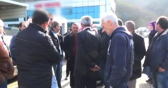 Maaşları için 24 saat fabrika önünde bekliyorlar