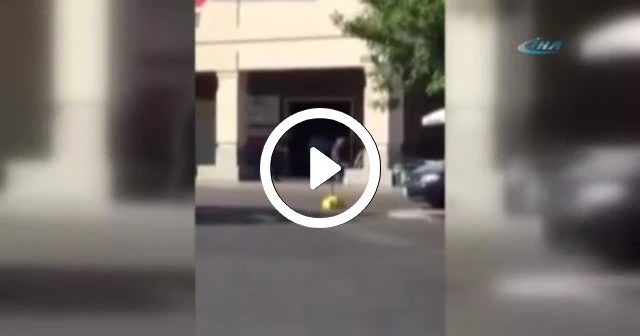 Bıçaklı saldırgan polis tarafından vuruldu