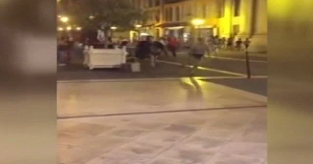 Fransa'da yaşanan panik anları kamerada