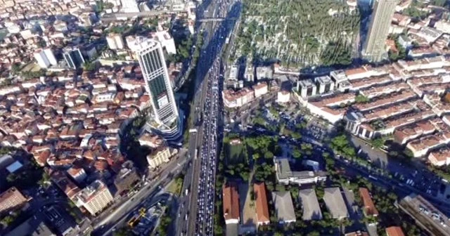 İstanbul trafiği havadan görüntülendi
