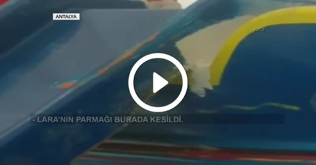 Kaydırakta parmağı koptu
