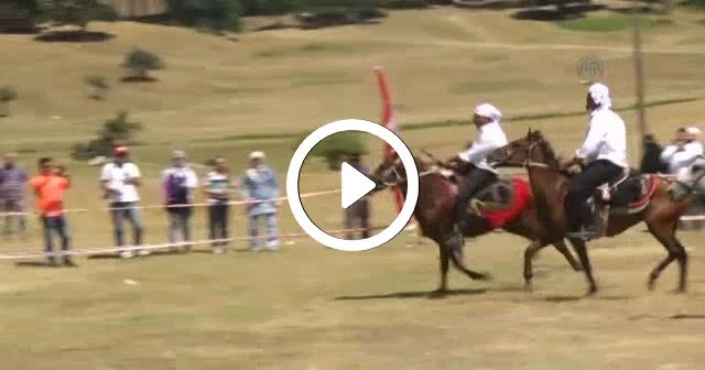 Bursa ata sporu 'kök börü' yaşatılıyor