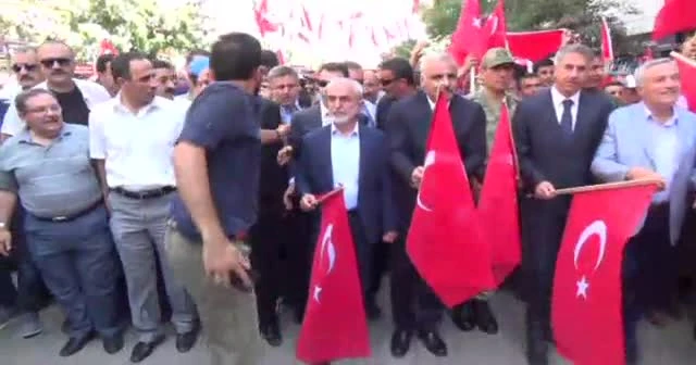 Elazığ'da 'teröre lanet' yürüyüşü