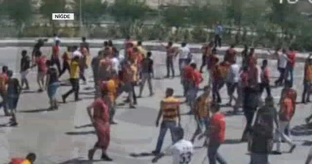 Konya yolunda holigan şiddeti