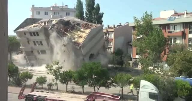 Polis lojmanları işte böyle yıkıldı