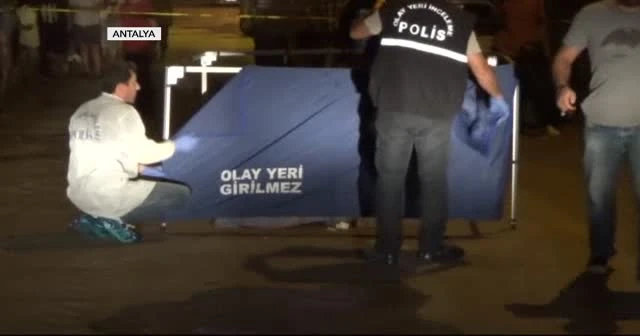Sokak ortasında kadın cinayeti