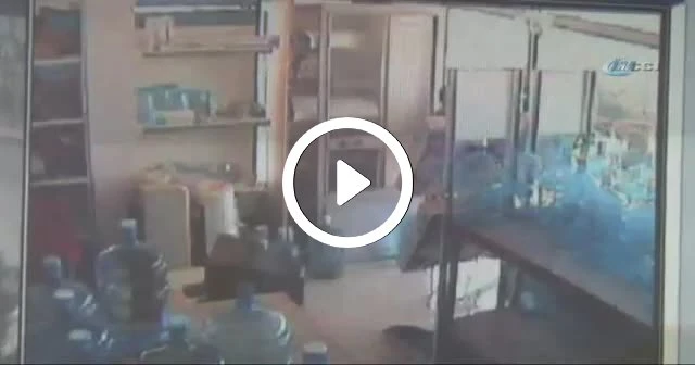 Topal hırsız 2 büyük tüpü böyle çaldı