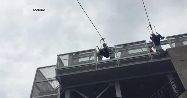 Turistler Niagara şelalesini teleferikle geziyor