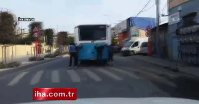 Alibeyköy’de tehlikeli yolculuk