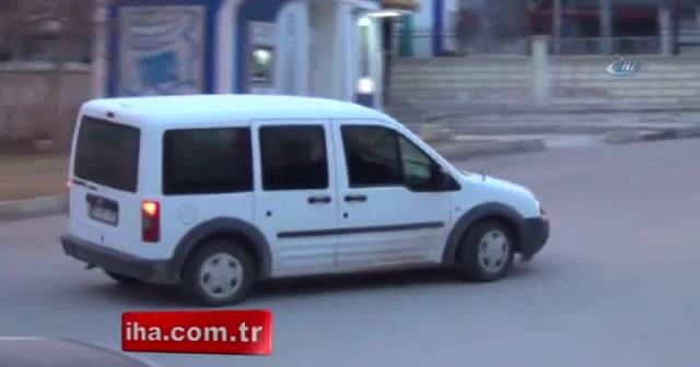 Doğurduğu bebek balkonda ölü bulundu