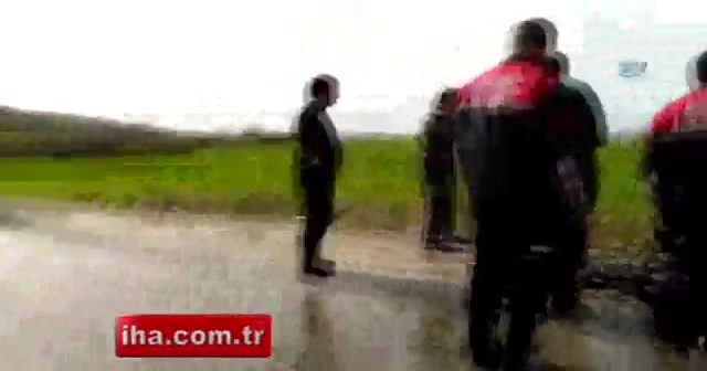 Hareket halindeki kamyonet yandı
