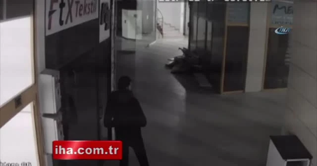 İş yerini 5 dakikada soydu