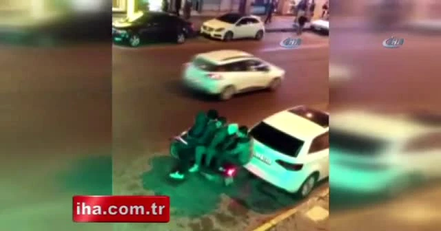 İstanbul'da 5 gencin tehlikeli yolculuğu kamerada