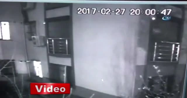 Örümcek adam gibi duvara tırmanan hırsızlar yakalandı