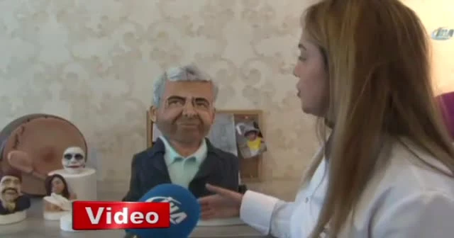 Şeker hamurundan babasının büstünü yaptı