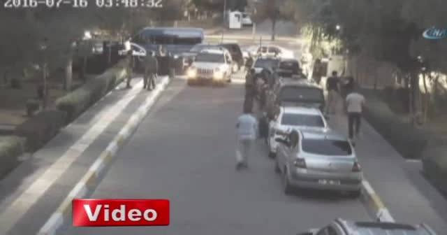 Darbeciler Diyarbakır Adliyesi'ne böyle girmiş