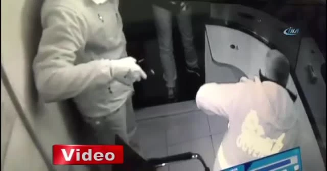 Elektronik cihazları çuvala doldurdular