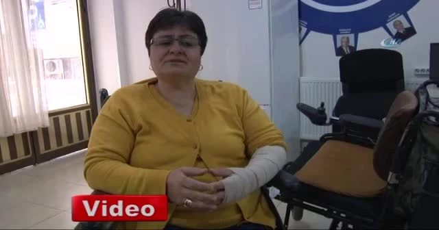 Engelli kadına çarpıp kaçtı