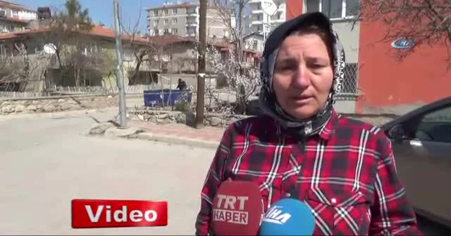 Eşini sokak ortasında pompalı tüfekle vurarak öldürdü