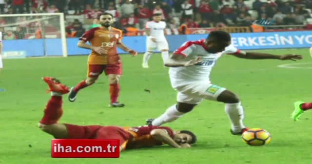 Galatasaray, Antalyaspor'a konuk oldu