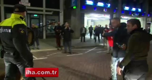 Hollanda polisinden Türk vatandaşlarına sert müdahale