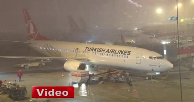 İstanbul’da hava ulaşımına sis engeli