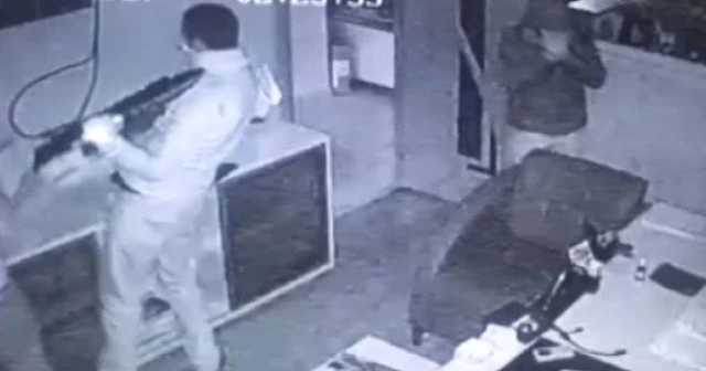 İstanbul'da iş yerini böyle talan ettiler