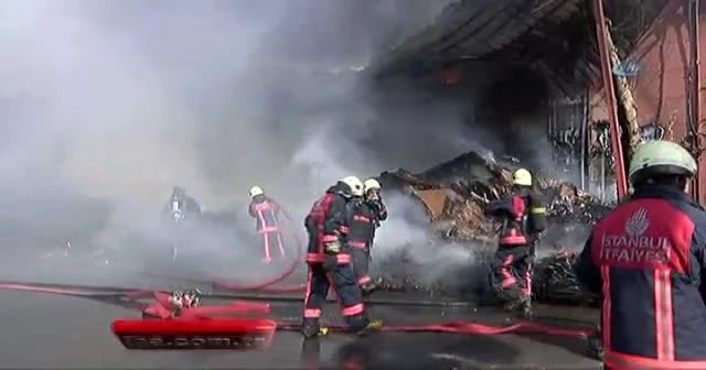 Küçükköy’de sanayi sitesinde yangın