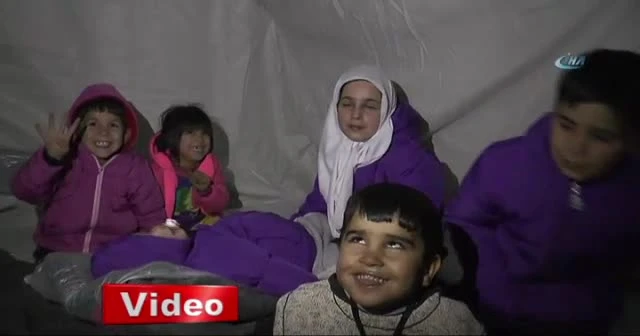 Önce çadırlara yerleştiler sonra ise sırtlayıp götürdüler