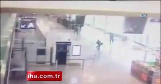 Orly Havalimanı saldırısı kamerada