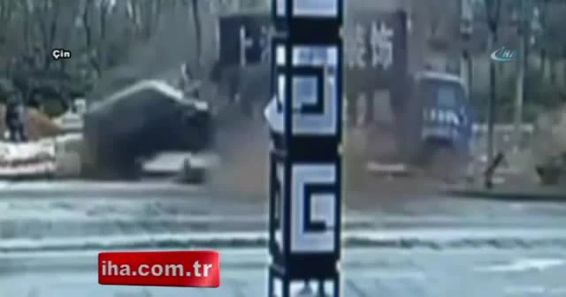 Taklalar atan araç bisikletlinin sonu oldu