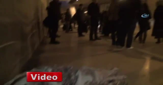 Taksim’de battaniye sarılı uyuyan çocuk yürekleri sızlattı