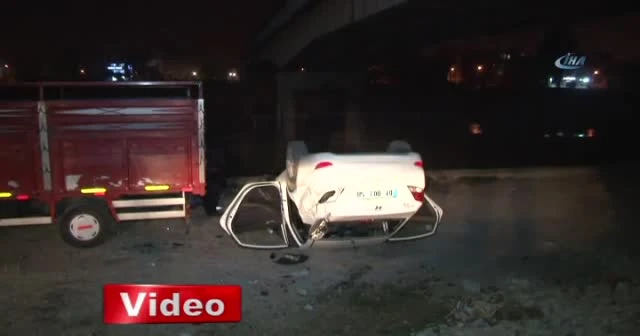Trafik uygulamasından kaçan otomobil takla attı