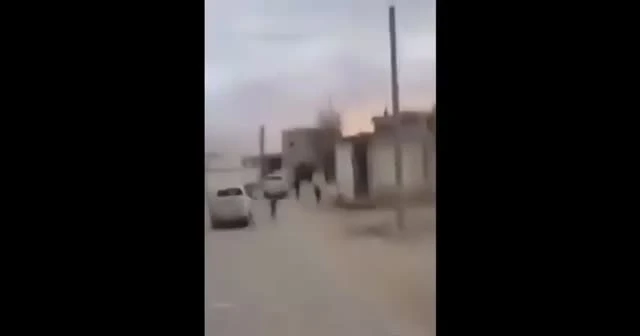 Türk askeri El Bab'da mehter marşıyla sokaklarda
