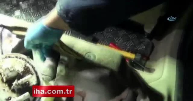 Yakıt deposundan 8 kilo uyuşturucu çıktı